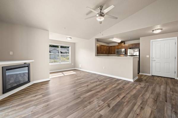 $1,430 / 1br - 700ft2 - Nearby Walking Trails for Nature Enthusiasts (Wilsonville)63831536325377123
