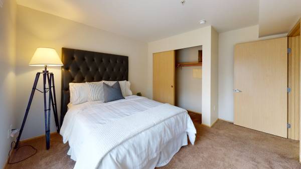$2,150 / 1br - 592ft2 - Home away from home!! (Downtown Bellevue, Eastside, Microsoft, Overlake, Amazon)64031309492610124