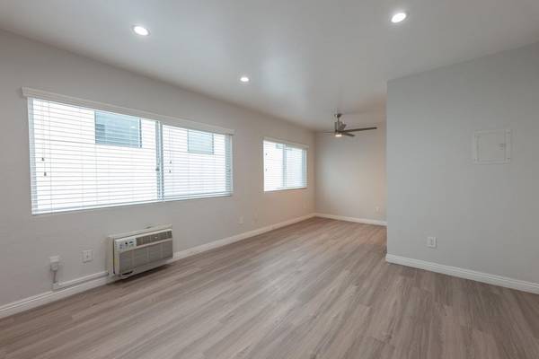 $2,195 / 1br - Ceiling fan, in Los Angeles CA, 1 BD (14417 Tiara St, Los Angeles, CA)63871321551105121