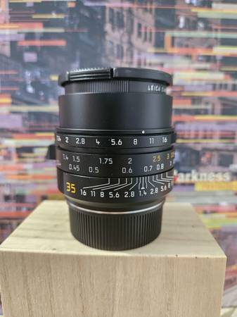 Leica Summilux-M 35mm F/1.4 ASPH FLE II Close Focus Lens 1