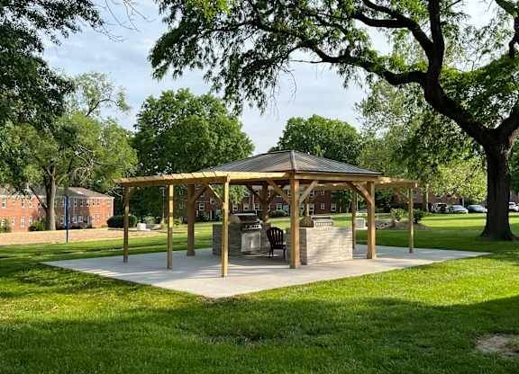 $870 / 1br - 540ft2 - Cable/Satellite, Fitness Center, Ceiling Fan (5927 Suson Pl, St. Louis, MO)63924424842498122