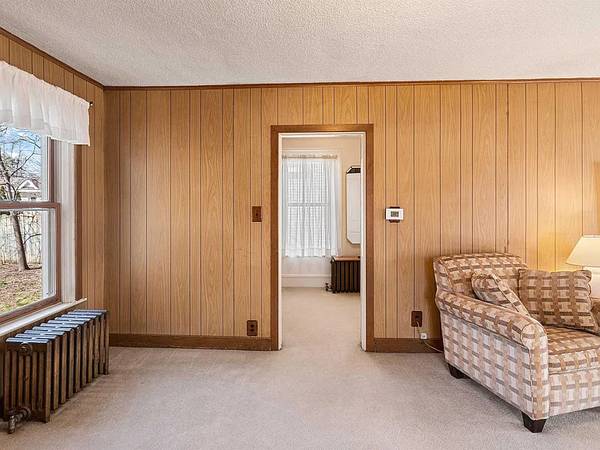 $2,450 / 4br - 1700ft2 - CENTRAL NEIGHBORHOOD FAMILY HOME RENTAL - $2,450/MONTH plus utilities (Traverse City)64037896303874122
