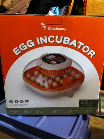 EGG INCUBATOR 50$ 1