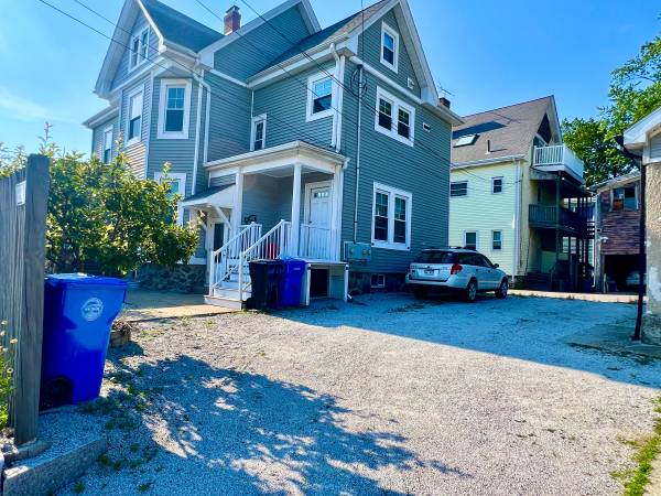 $1,180 / 5br - 235ft2 - Ultra large private bedroom available in downtown Waltham near Newton (Waltham)63699215616899124