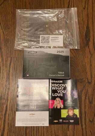 *FOR SALE* NEW Chevrolet TRAX Factory Owners Manual Set *OEM* 1