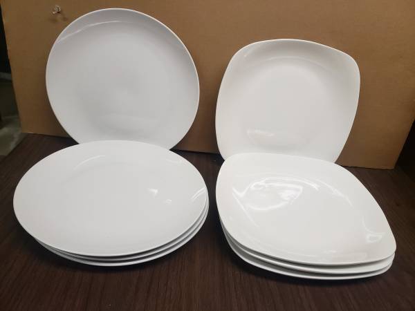 8 white dinner plates 1