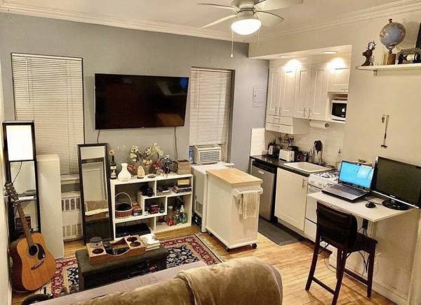 LOCATION LOCATION UWS Morningside Heights Furnished Studio Murphy Bed 1