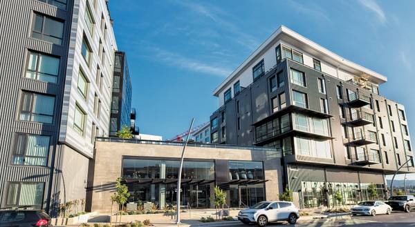 $2,473 / 1hab - 668ft2 - ¡2 MESES GRATIS! Piso 7, ARMARIO EMPOTRADO GRANDE, Balcón CON VISTAS AL AGUA (oakland lake merritt / grand)63668079336577120