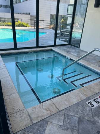 $3,100 / 562ft2 - - Studio in Luxury High-Rise (lower nob hill)63413794203139123