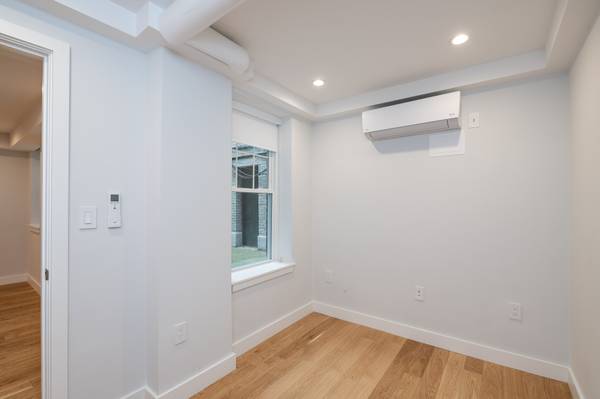 $2,875 / 2br - ** SIN COMISIÓN y 1 mes gratis ** Gatos permitidos ** Lavadora/secadora en unidad ** (Brighton)63856665965827124