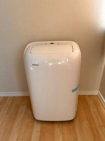 Portable AC Unit (Toshiba) 1