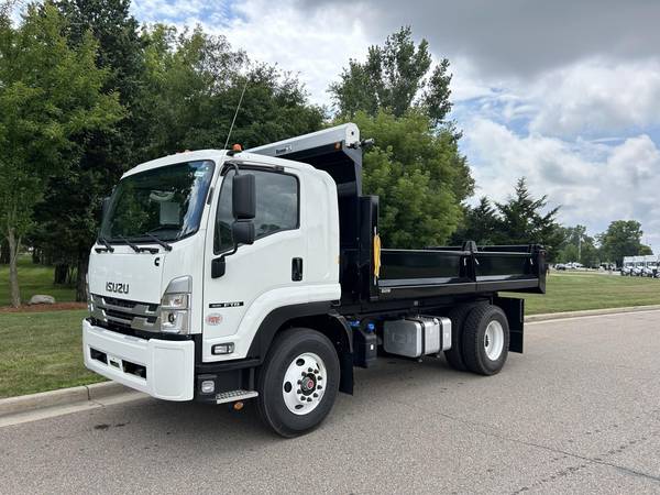 2019 Isuzu Npr Dump Truck 1
