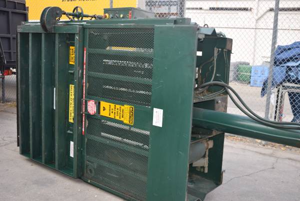 60" Baler Cardboard Box Vertical Compactor Recycling 1