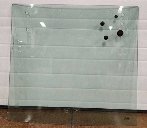 Kubota Rear Hatch Glass 1
