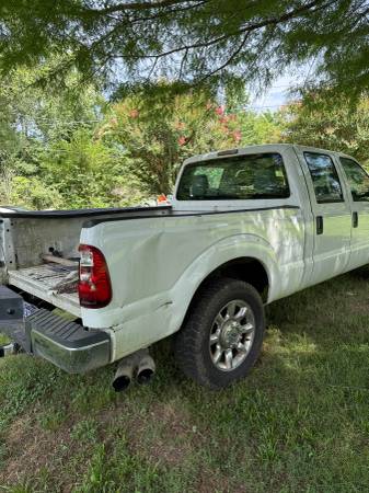 F250 Super Duty 6.7 Diésel Ford 2011 - $6,100 (Waverly)63621422607107123