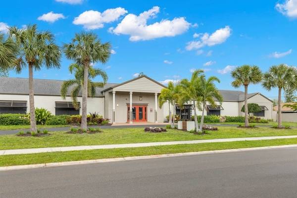 $2,031 / 2br - 890ft2 - Business center, Air Conditioner, Poolside Hammocks (3400 Tyne Lane, Sarasota, FL)63791154535811120