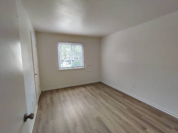 $921.00 / 1br - 672ft2 - Modern 1 Bed Unit in Lynchburg, VA | Available 9/19 | $92163851969233411123