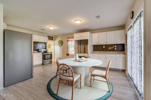 $264,900 / 3br - 1250ft2 - Hermosa casa de ladrillo reformada (Church Hill)64046205194753122