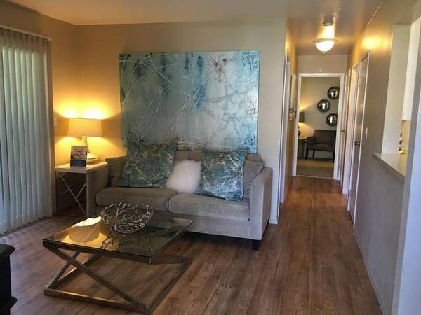 $1,950 / 2br - 928ft2 - Close to Ferry and Freeways, Professional and Friendly Management (vallejo / benicia)63657880158337124