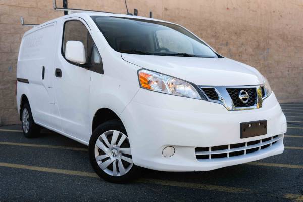 2016 Nissan NV200 SV- CLEAN - Photo 5