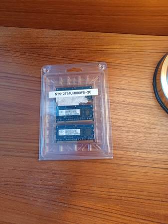 Nanya_1GB (2x512MB) DDR2 SDRAM NT512T64UH8B0FN-3C 1