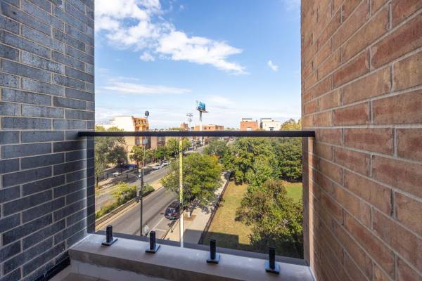 $3,450 / 3br - 1400ft2 - NEW CONSTRUCTION IN THE HEART OF THE MEDICAL DISTRICT ! :) (Medical District)64148808804353122
