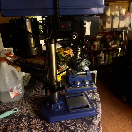 Bilt Hard  5-speed Drill Press w/work light 1