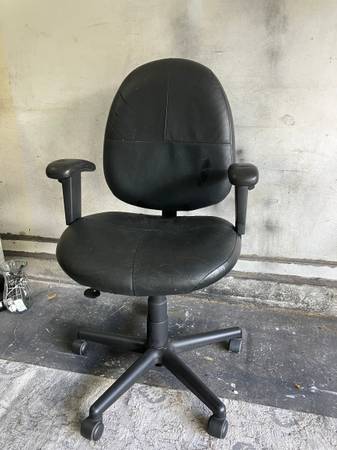 Office Chair (11-10) 1