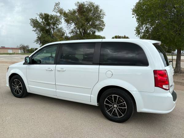 2016 Dodge Grand Caravan SE - $3,500 (San Antonio, Texas)63470780608257121