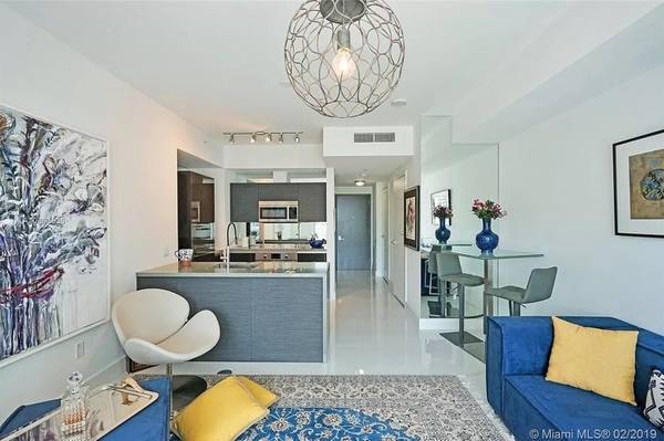 $2,273 / 1br - 830ft2 - Superbly Coloful @@ Immaculate 1-1.5 Prime Retail (1080 Brickell Ave #3104, Miami, FL 33131)63825132696067122