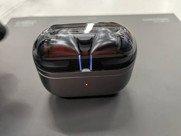 Unlocked Samsung S24 128GB + Galaxy bud Pro 3 1