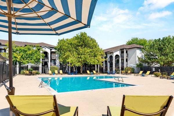 $1,019 / 1br - 585ft2 - Cancha de baloncesto cubierta., Patio/Balcón, Área de juegos., Piscina reluciente. (Salt Lake City)63671040197377122