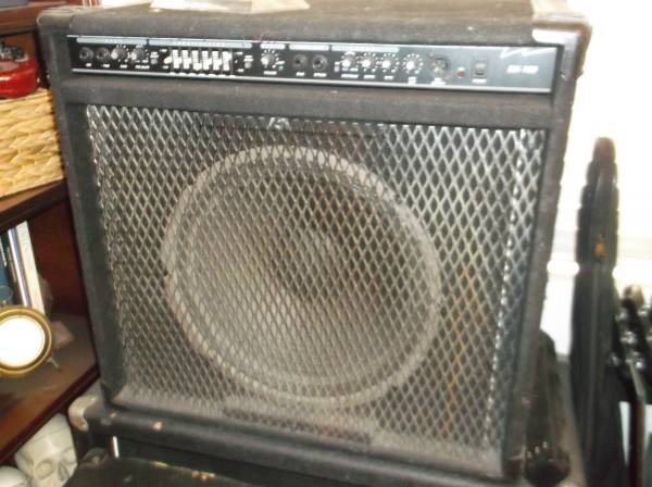 PROFESONAL 160 WATT" CRATE "BX 160" COMBO BASS AMPLIFIER 18"Spkr 1