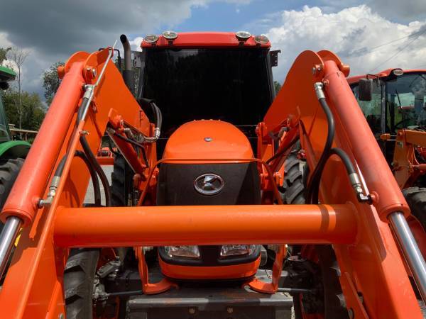 Kubota M100X Cab - 4x4 con cargador - $64,900 (Vincent)63440435496193123