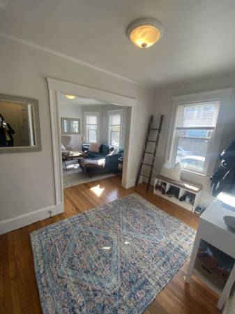 $1,300 / 3br - Habitación en alquiler en Somerville, 3 dormitorios/1.5 baños | Inman Square63699215623939121