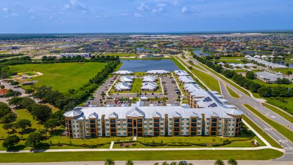 $1,785 / 1br - 777ft2 - Section 8 Accepted! Home Is Where Roots Grow Deep (Viera)63923417361154120