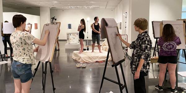 Community art program needs models. 1
