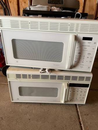 ### GE WHITE  MICROWAVES ### 1