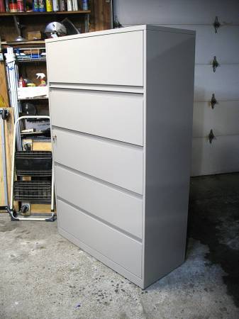 Steelcase 5-drawer locking lateral file cabinet 42" W. w/keys 1