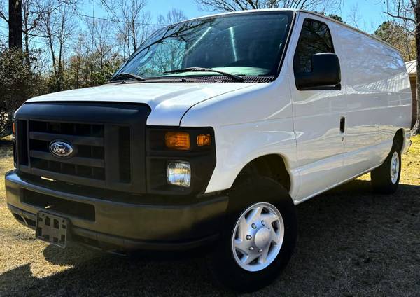 2008 FORD E-250 Cargo!  EXCELLENT - Low MIles! 1