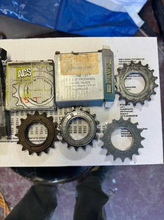 Single speed freewheels/ fixed cogs 1