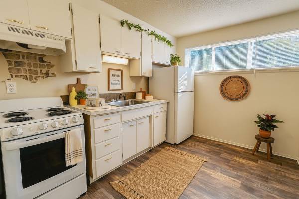 $999 / 1br - 500ft2 - Minutes from JBLM, Miles Above the Rest (Lakewood)63929429991811120