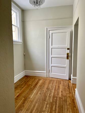 $3,850 / 1br - 850ft2 - Top-Floor w/ View of Alamo Square Park (alamo square / nopa)63682888799235123
