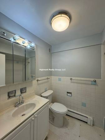 $1,995 / 2br - 🍂🏡🌞Skokie Serenity 2BD/2BA!☀️Elegant Escape🍂🏡🌞 (Skokie)63960011225346123