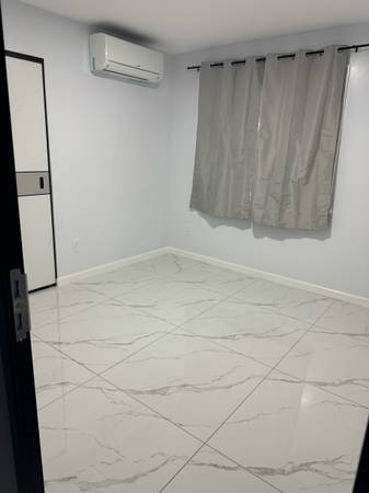 $3,400 / 3br - 3bed/2living/1bath (Honolulu)63939396856067122