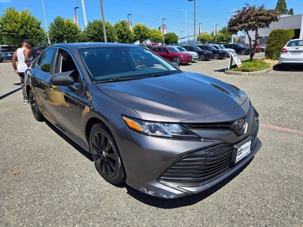 2019 Toyota Camry FWD LE 2.5L - $16,999 (_Toyota_Camry_)63622882312835121