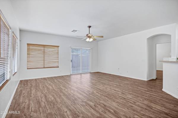 $459,800 / 4br - 1700ft2 - 4 Bed Residential in Chandler (Chandler, AZ, $459,800) (Chandler, AZ)64143916079489124