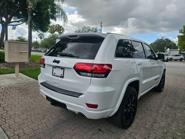 jeep grand cherokee 2017 - $15,200 (Miami)63470425894147122