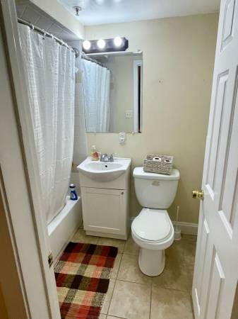 $1,800 / 1br - 450ft2 - Estudio con cocina/porche compartido! (Cambridge)63828557379587124