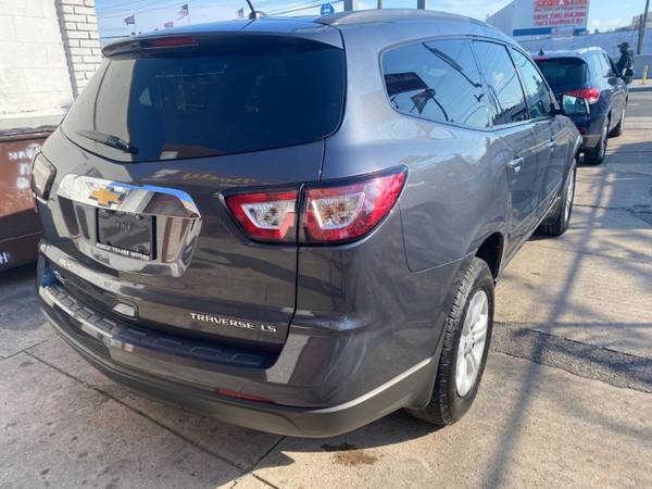 Check Out This Spotless 2014 Chevrolet Traverse with 103,630 -queens - $9,495 (Middle Village)63441376845825123